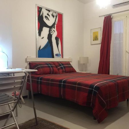 Short Let Hotel Olbia Buitenkant foto